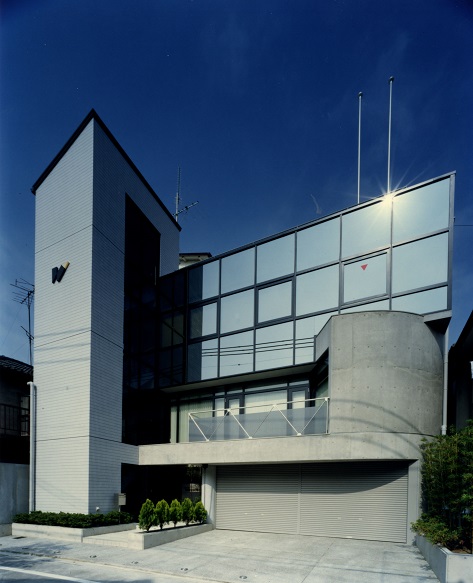 社屋全景